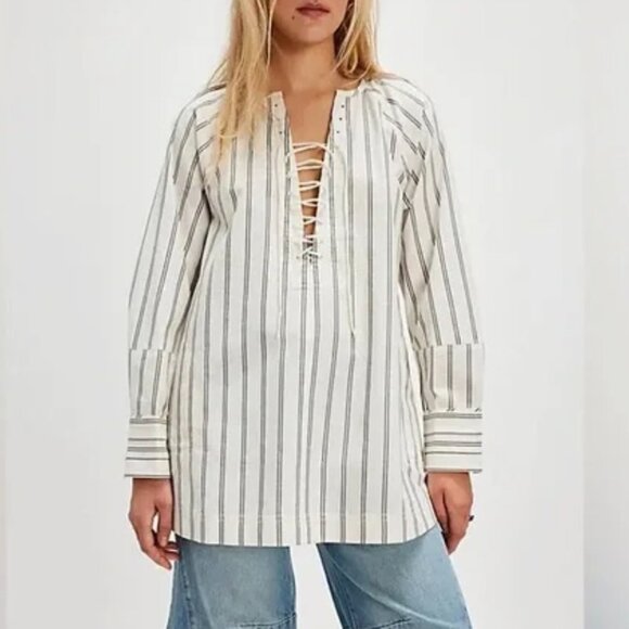 NWT $128 Free People WE THE FREE Lisbon Oversized Tunic Size Small - Picture 2 of 10